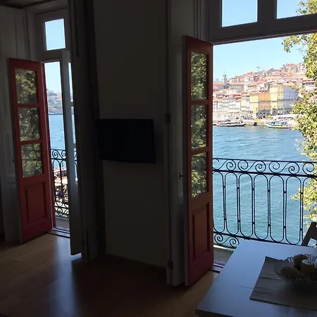 E Riverviews - 2 Suites Βίλα Νόβα ντε Γκάια