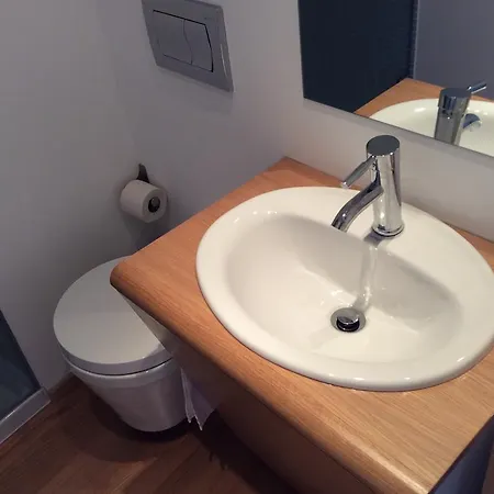 E Riverviews - 2 Suites